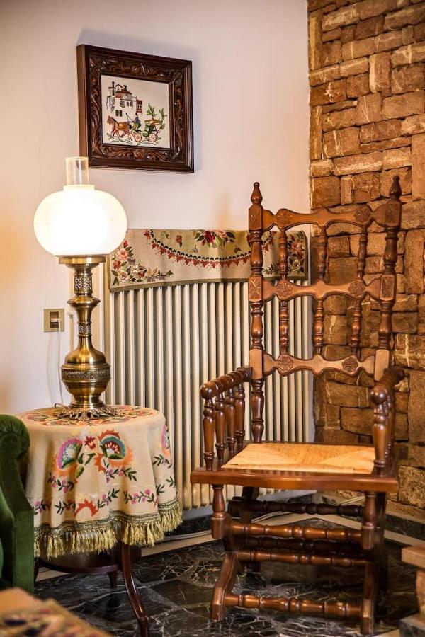 Traditional Antique Deco House Калампака Экстерьер фото